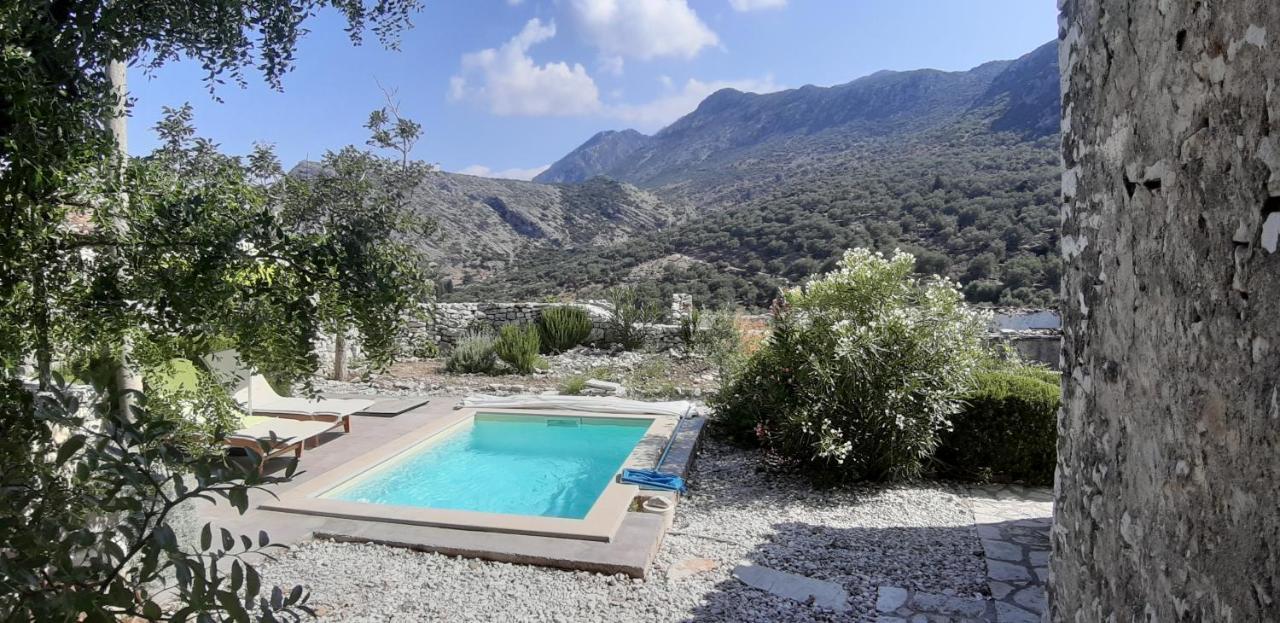 Les Villas De Qeparo Exterior photo