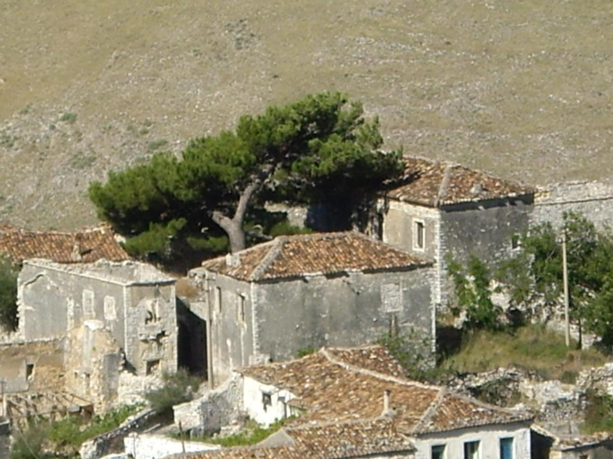Les Villas De Qeparo Exterior photo