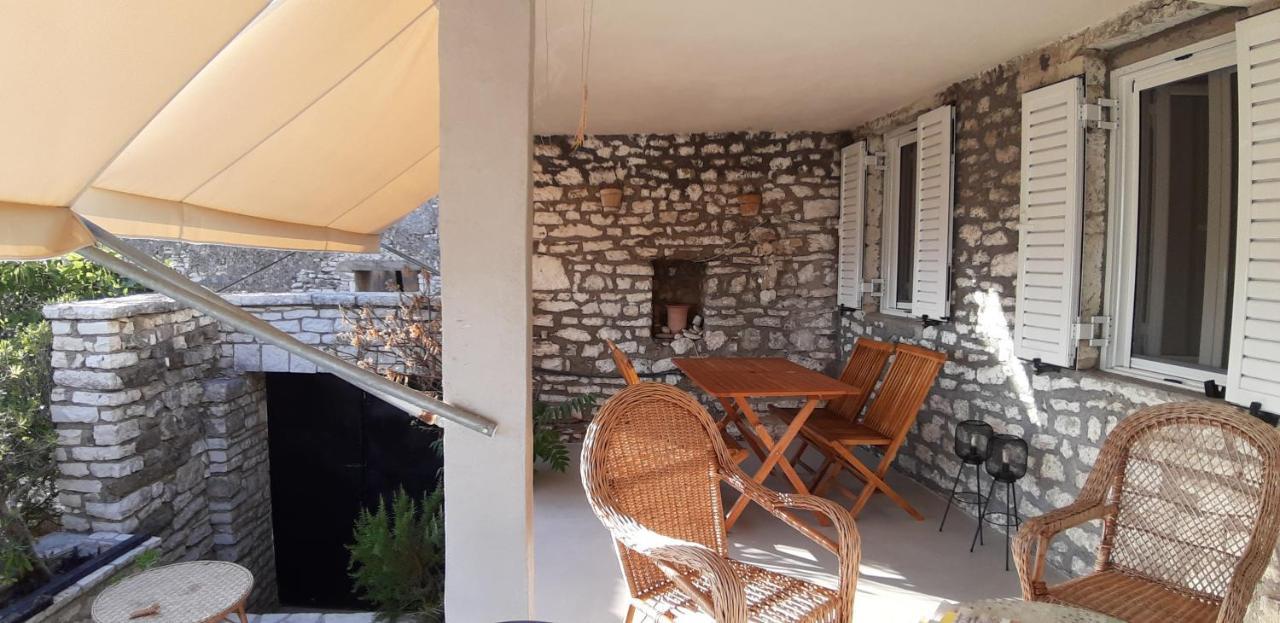Les Villas De Qeparo Exterior photo