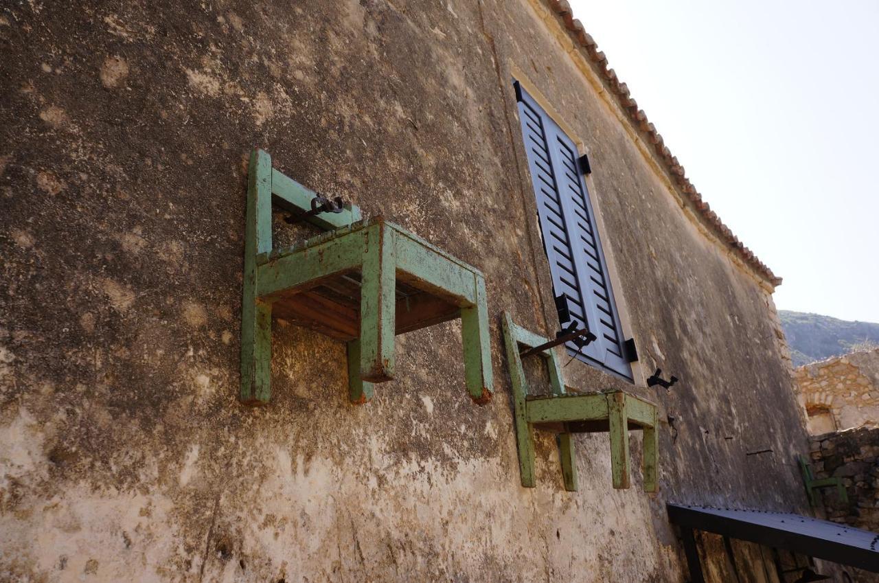 Les Villas De Qeparo Exterior photo